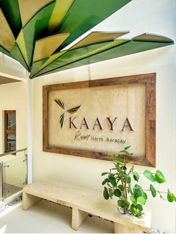 kaaya-side-entrance